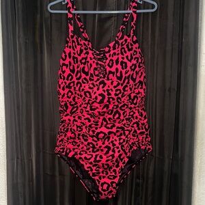 Torrid size 2 hot Pink Leopard Print one piece Swimsuit